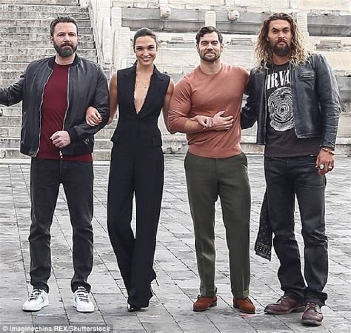 Jason Momoa height, weight and body measurements