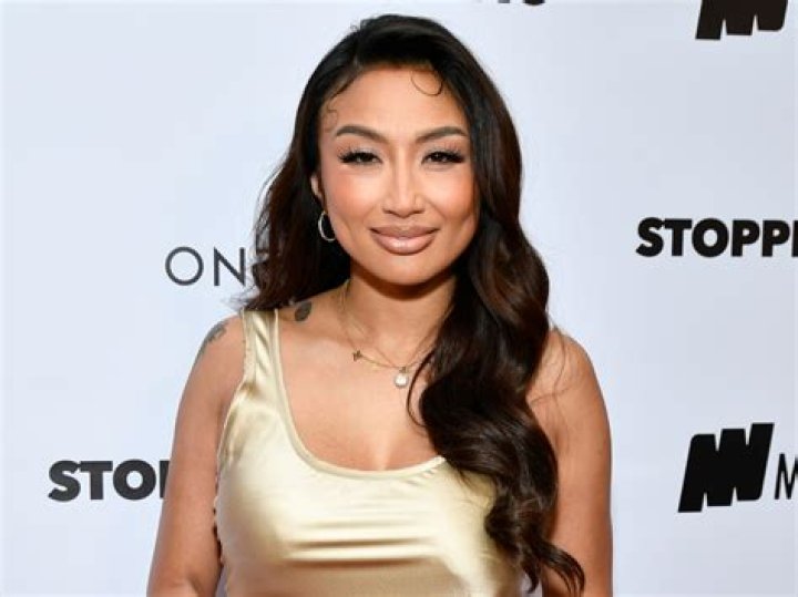 Jeannie Mai Shares Video of Daughter In Sink on Thanksgiving WATCH