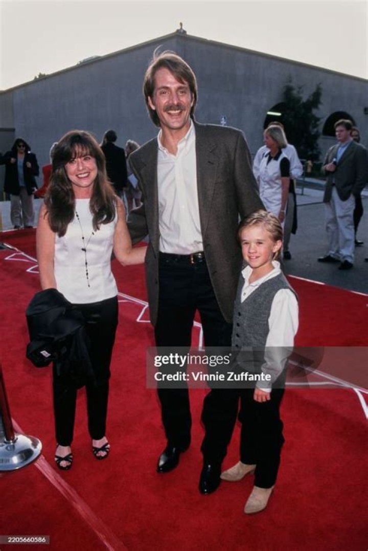 Jeff Foxworthy, Pamela Gregg and daughters 'The Smurfs' world premiere