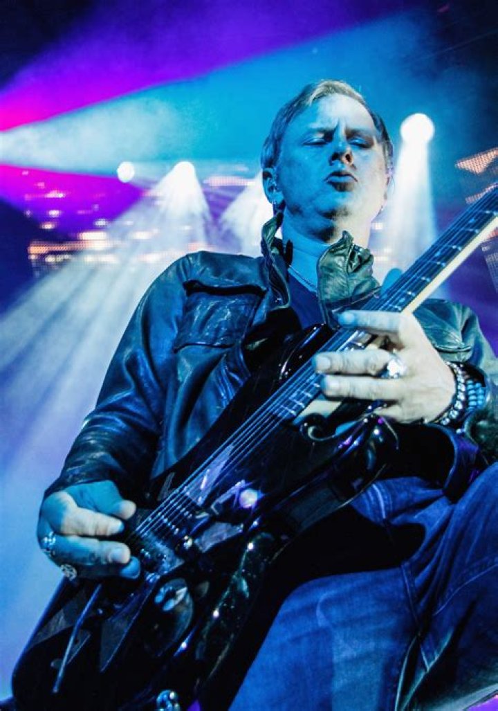 Jerry Cantrell Net Worth in 2023 Wiki, Age, Weight and Height