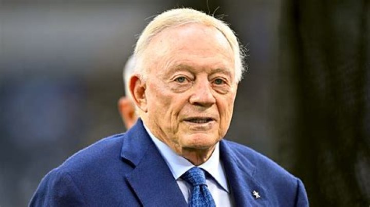 Jerry Jones provides status update on injured wide receiver Brandin