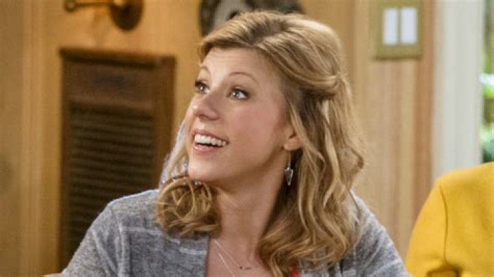 Jodie Sweetin Doesn’t Mind Not Knowing Biological Parents