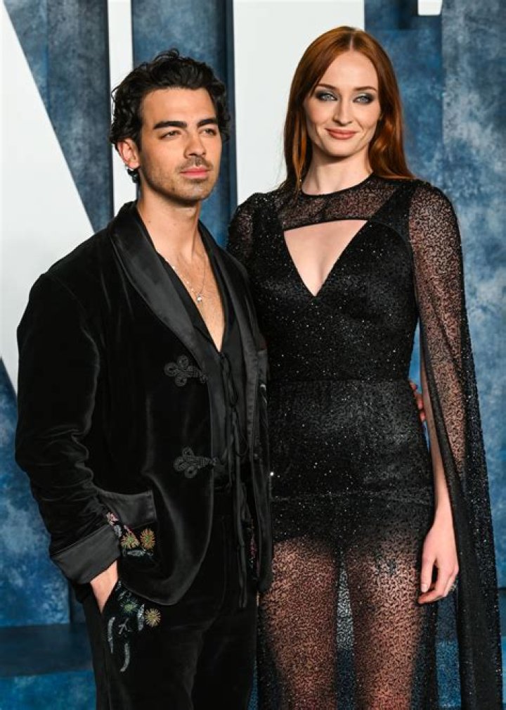 Joe Jonas and Sophie Turner are reportedly divorcing Socialite Life