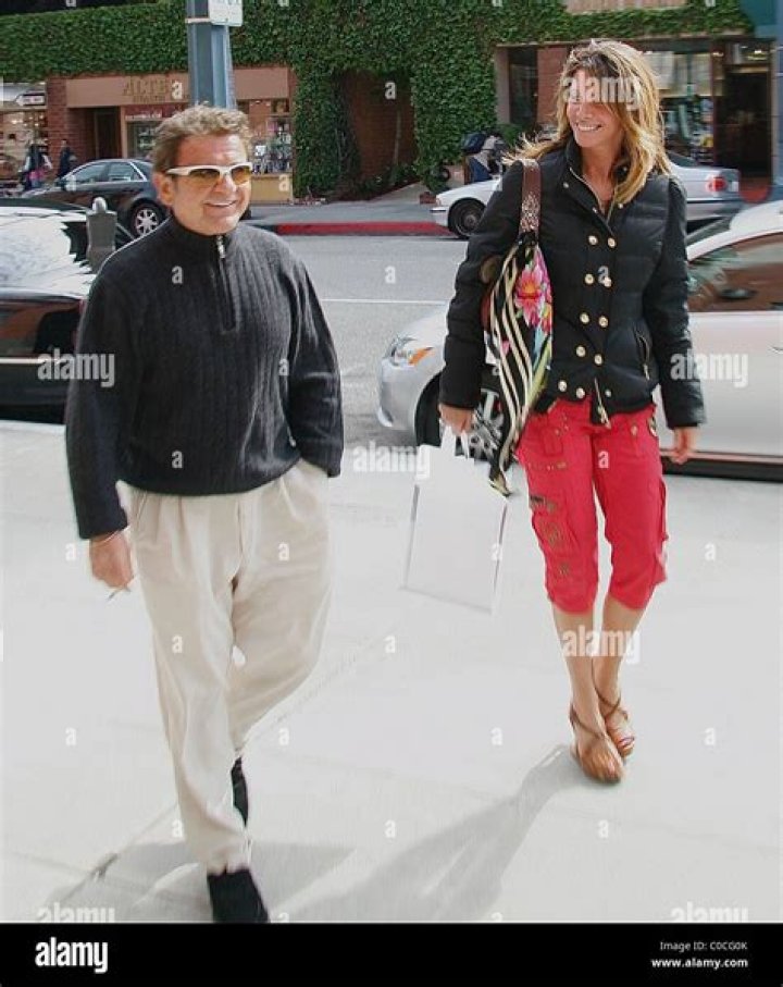 Joe Pesci et Angie Everhart laissé un Beverly Hills medical building à