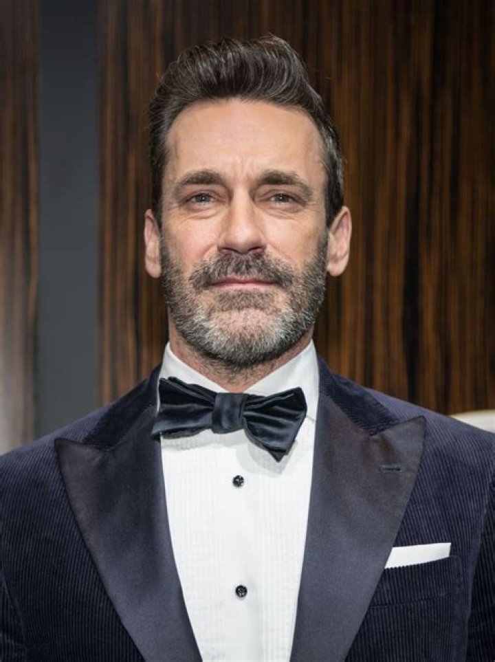 John Hamm poses on the red carpet at the 2019 Oscars on Sunday February