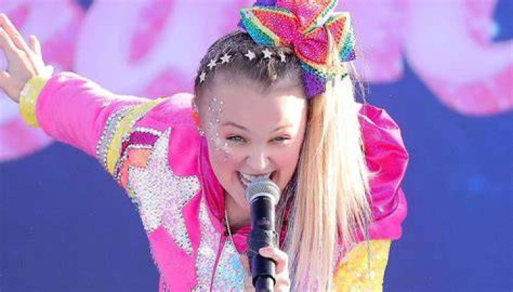 Jojo siwa found dead in the pool Channel 46 News
