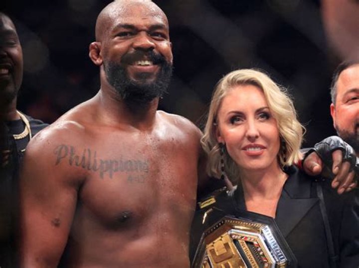 Jon Jones girlfriend Jessie Moses