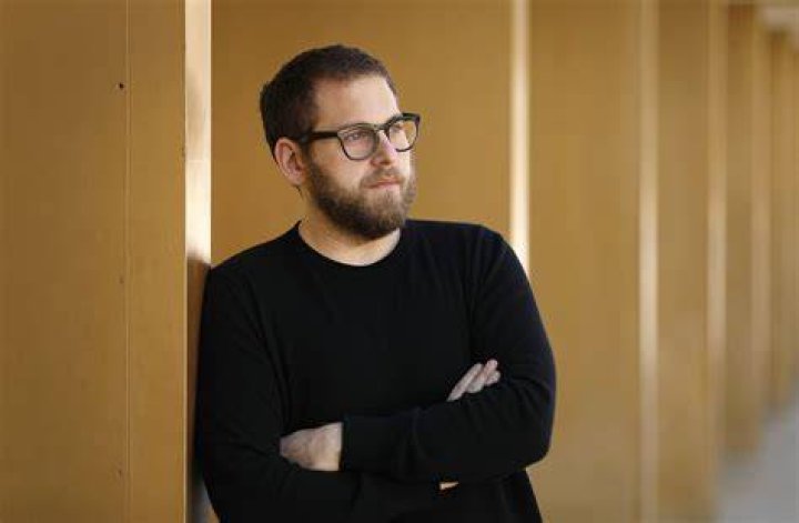Jonah Hill unrecognisable in tiny shorts as he shows slimmer than ever