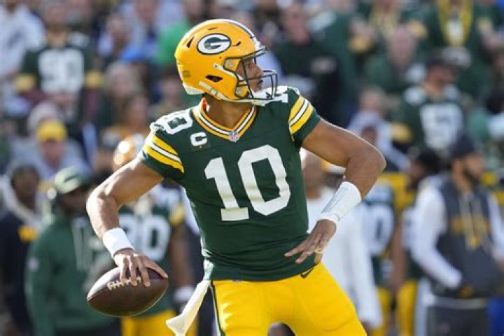 Jordan Love's girlfriend shares seat update from Packers game