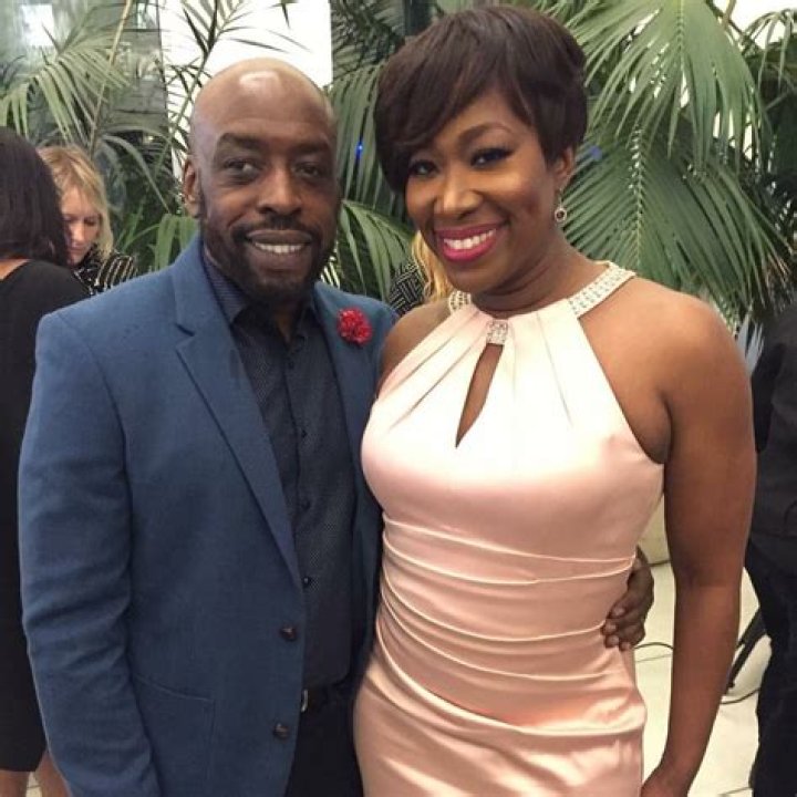 JoyAnn Reid and husband Jason Reid happily married without rumors of divorce