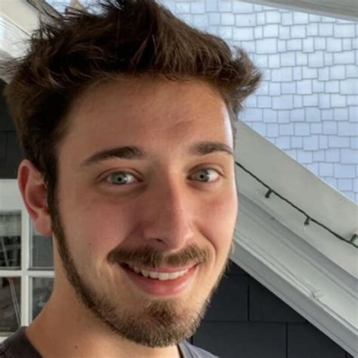 Julian Murray Stern New Age, Mother, Career, Net Worth 2022