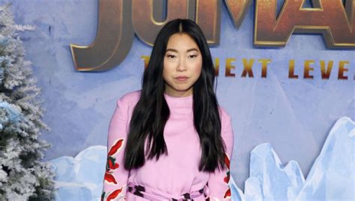JUMANJI THE NEXT LEVEL Awkwafina "Ming" Onset Interview YouTube