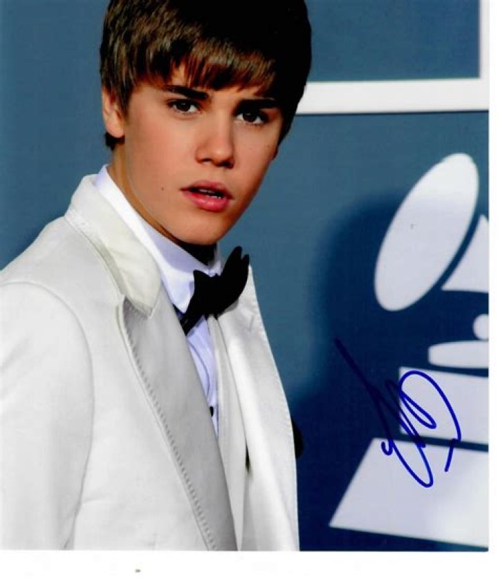 Justin Bieber Unleashes Anticipation A Glimpse into His Electrifying