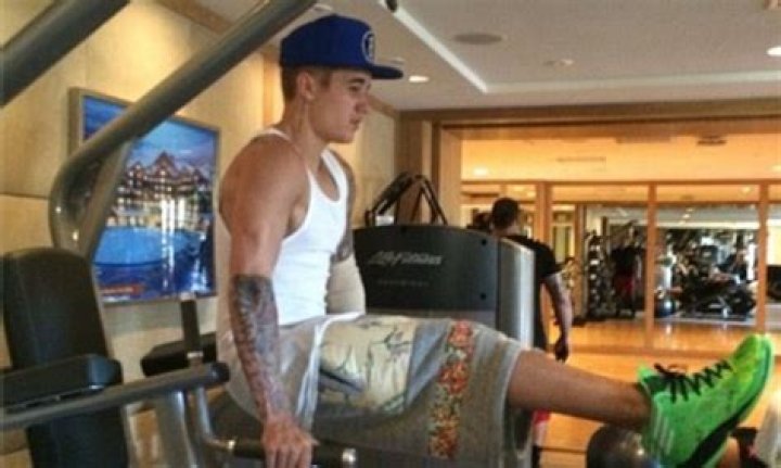 Justin Bieber Workout Routine & Diet Plan (Updated on October 2023)
