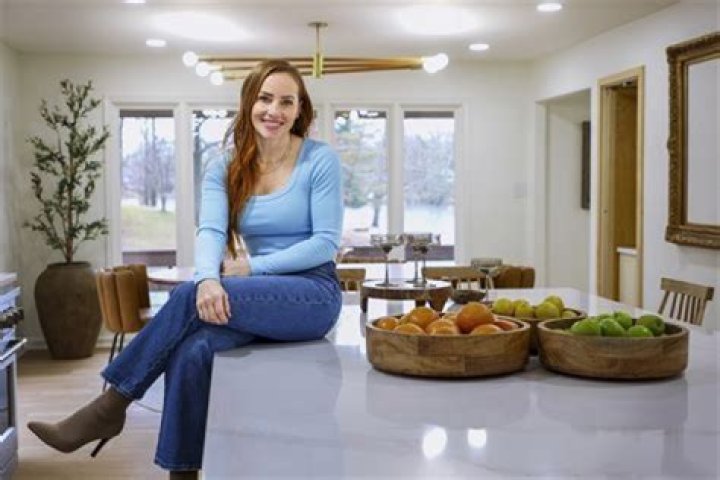Karen Laine Bio, Wiki, Age, Height, Husband Net Worth, Weight Loss and