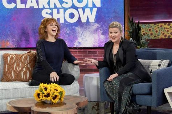 Kelly Clarkson Will Remain Close To Former MotherInLaw Reba McEntire