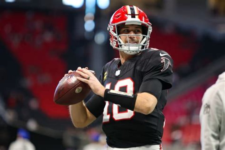 Kirk Cousins Is &lsquo;Grateful&rsquo; For Wife Julie During Vikings Playoff Run
