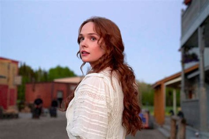 Kohan plays Lillian Walsh on When Hope Calls, a spinoff series