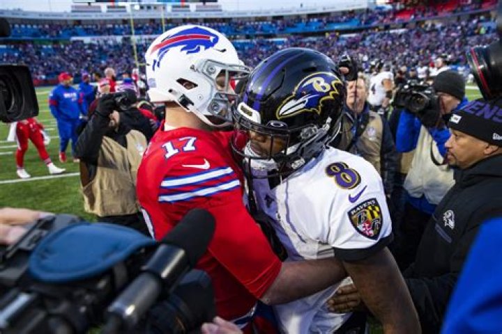 Lamar Jackson hugging his dad (photo via post gazette) r/steelers
