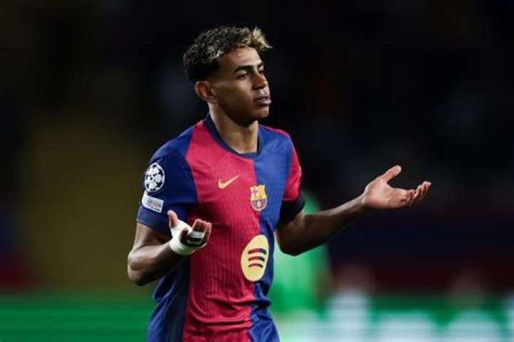 Lamine Yamal con histórico debut en el FC Barcelona