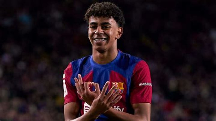 Lamine Yamal, de 16 a&ntilde;os, del Barcelona, consigue su primera