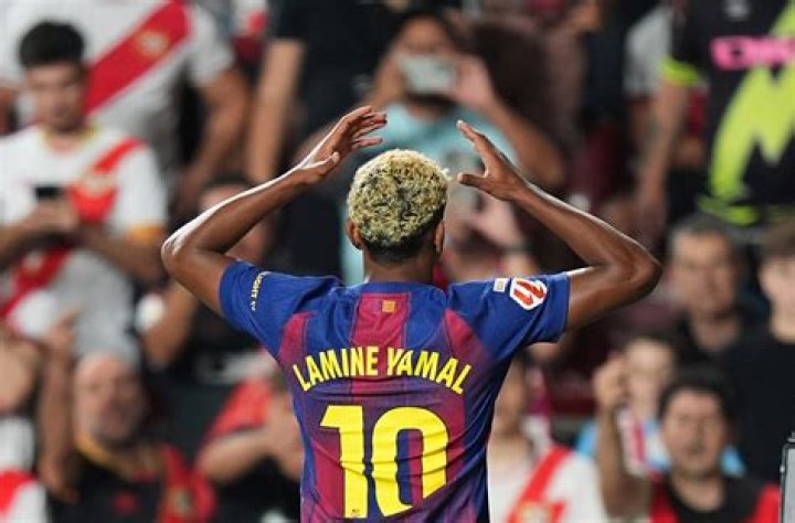 Lamine Yamal, el jugador más joven en 117 años que marca con una