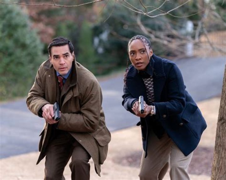 “The Chi” Recap ‘We Don’t Have To Take Our Clothes Off’ Canyon News