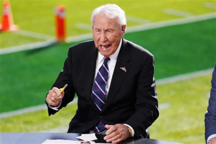 Lee Corso picks Navy over Houston on emotional day for ESPN analyst
