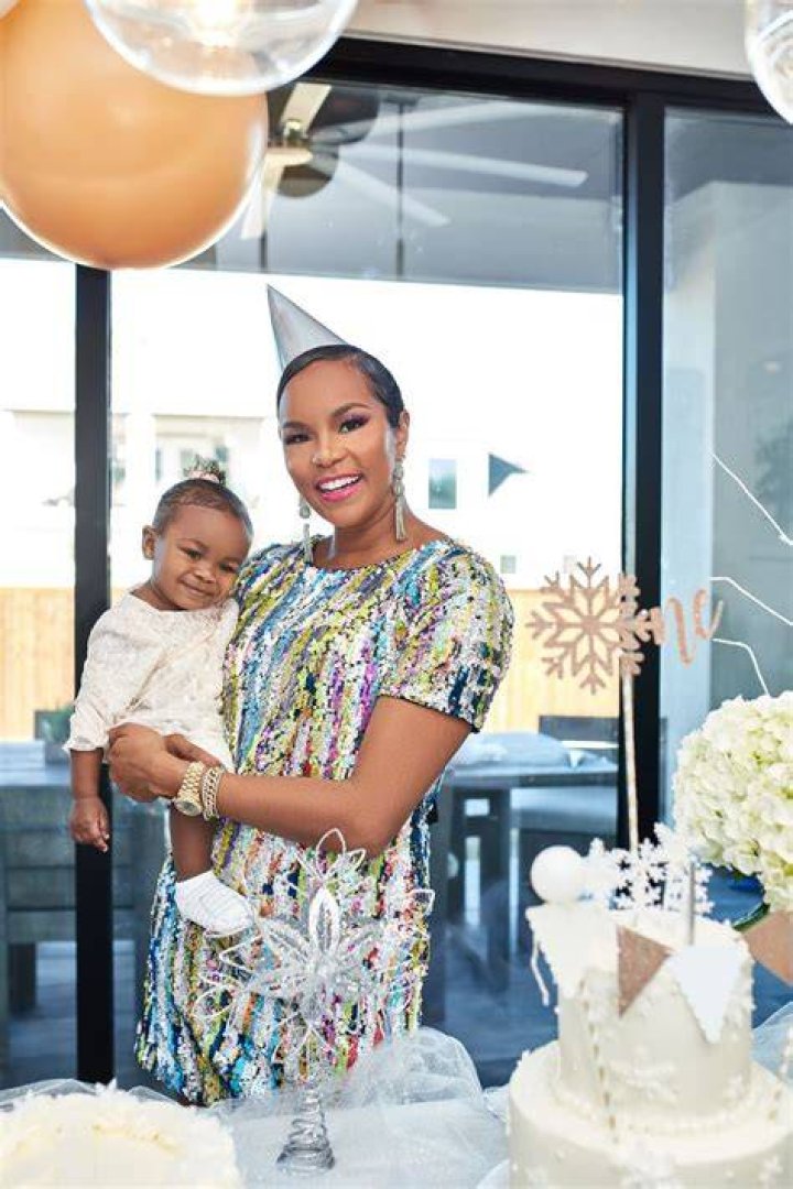 LeToya Luckett Throws Daughter Gianna A Winter Onederland Themed 1st