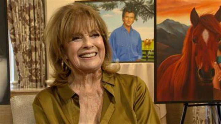 Linda Gray photo 4 of 21 pics, wallpaper photo 645655 ThePlace2