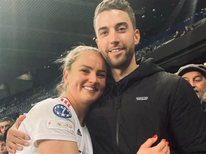 Lindsey Horan Biography Boyfriend or Girlfriend, Family, Salary & Net