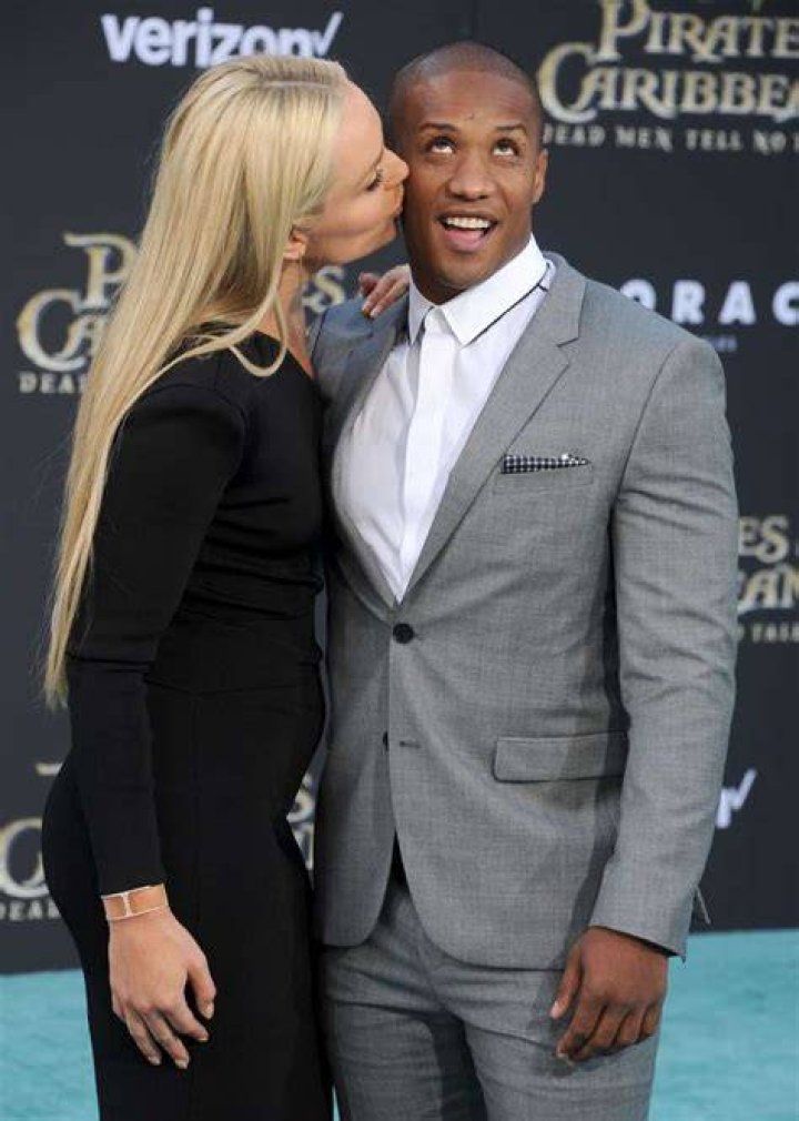 Lindsey Vonn and her boyfriend snapped the funniest red carpet photo