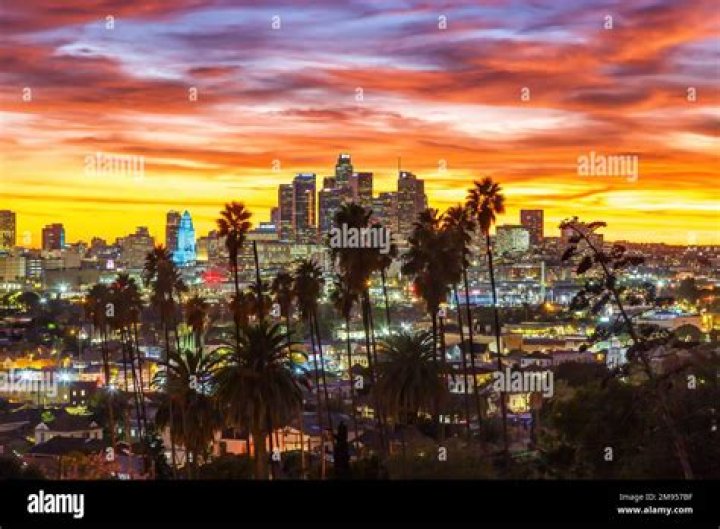 Los Angeles, CA, USA. 26th Feb, 2017. Brett Cap, Carli Bybel at arrivals for 2017 Elton John