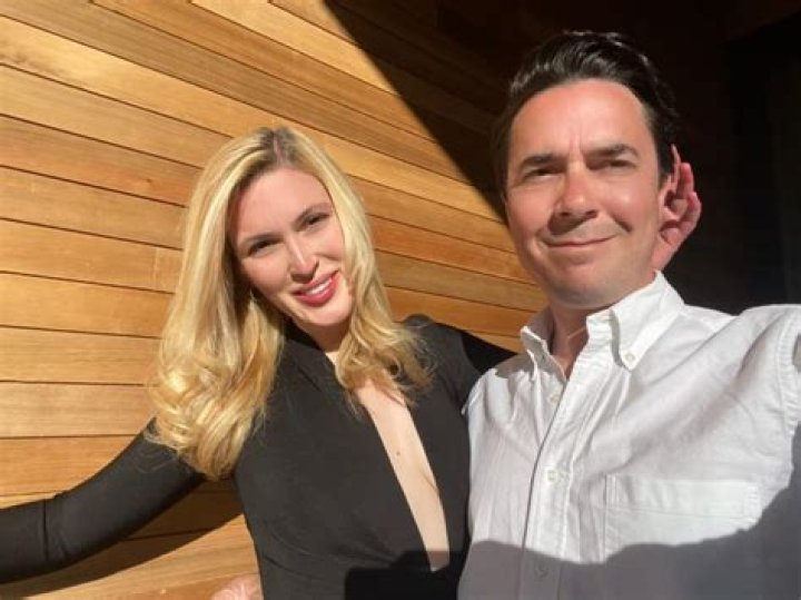 Lovebirds Olivia Nuzzi And Ryan Lizza Are Writing A Book
