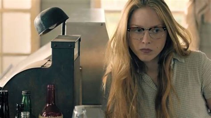 ‘The Other Zoey’ Clip Teases Zoey, Zach’s 1st Meeting PreLove Triangle