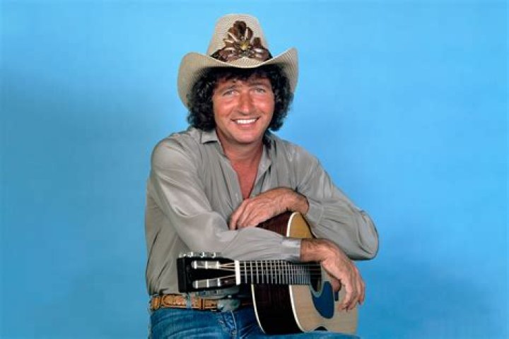 Mac Davis' FamilyOnly Funeral Set for Monday