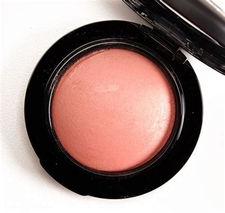 MAC New Romance Mineralize Blush Review With Swatches Makeup Nails, Beauty Makeup, Mac