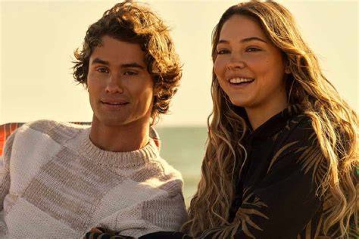 Maddy Cline as Sarah Cameron in Outer Banks (2020) on Netflix obx