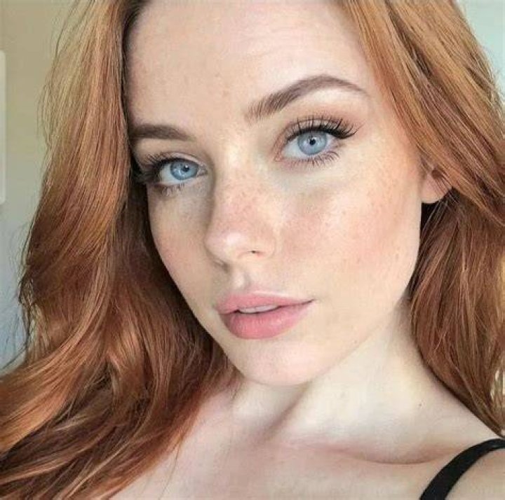 Mallory Edens Bio, Age, Net Worth, Height, Career, Single, Facts