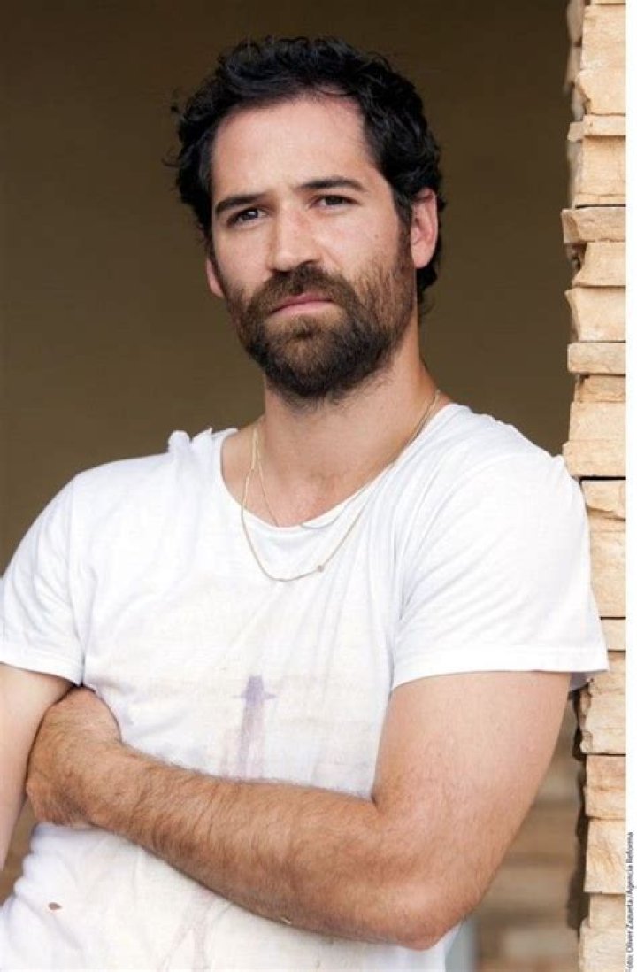Manuel GarciaRulfo wife Is The Lincoln Lawyer star married?