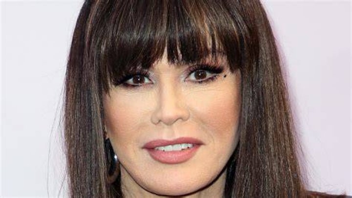 Marie Osmond's Daughter Brianna Uses Hand to Blot Mom's Lipstick