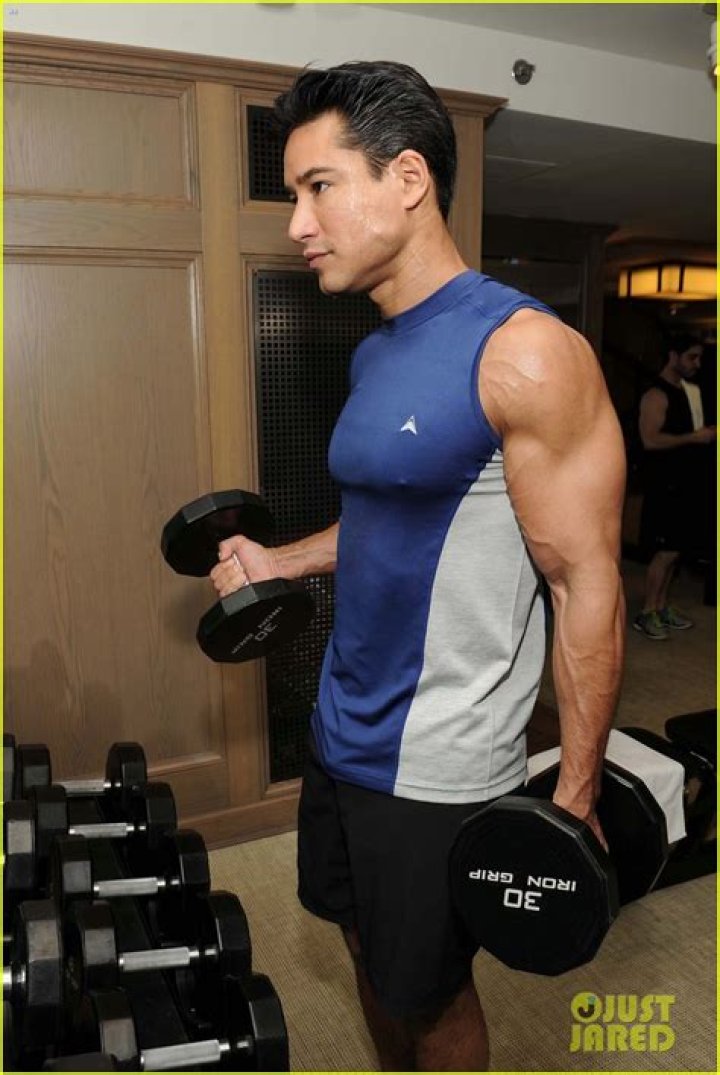 Mario Lopez Puts His Muscles to Work in These New Gym Pics Photo