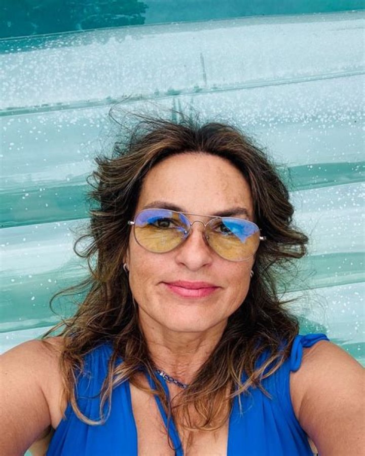 Mariska Hargitay Hottest Bikini Photos & Hd Wallpapers
