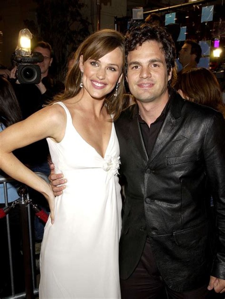 Mark Ruffalo reminisces on starring in '13 Going on 30' with Jennifer