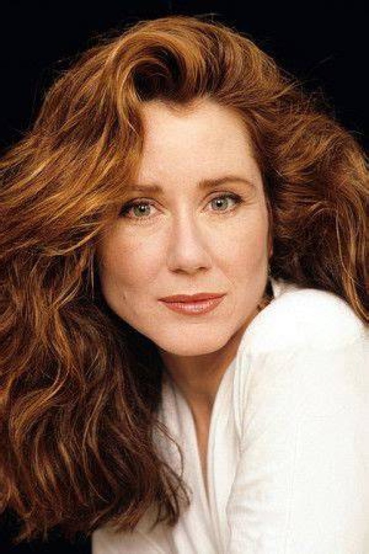 Mary McDonnell Biography; Personal Life & Professional Career