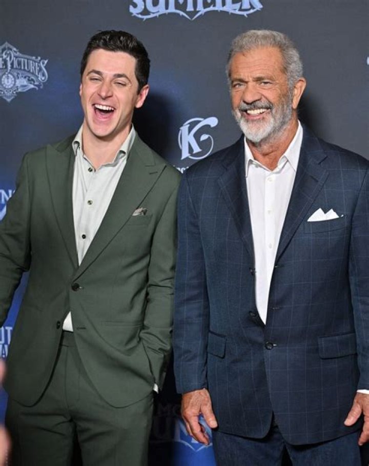 Mel Gibson expecting 9th child as he announces his girlfriend is