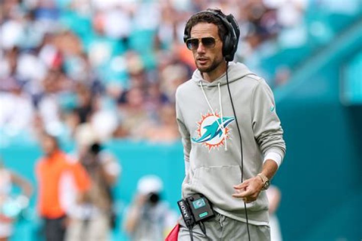 Miami Dolphins hire Mike McDaniel as head coach