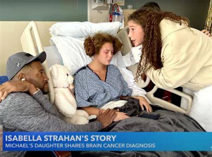 Michael Strahan&rsquo;s daughter Isabella, 17, makes runway debut