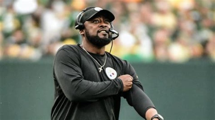 Mike Tomlin sets NFL record with 15th consecutive nonlosing season