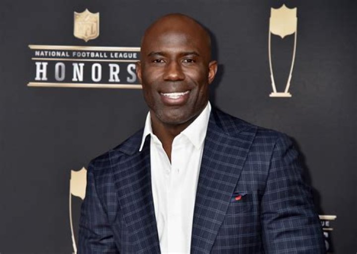 MissNews NFL Star Terrell Davis' Wife 'Miss USA' RunnerUp Tamiko